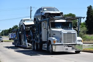 car-transport-truck-5291962_1920